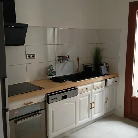 Charmante maison de ville avec parking privé Nîmes Extérieur photo