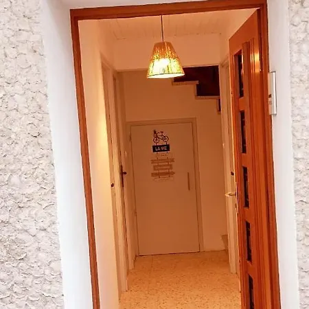 Charmante maison de ville avec parking privé Nîmes Extérieur photo